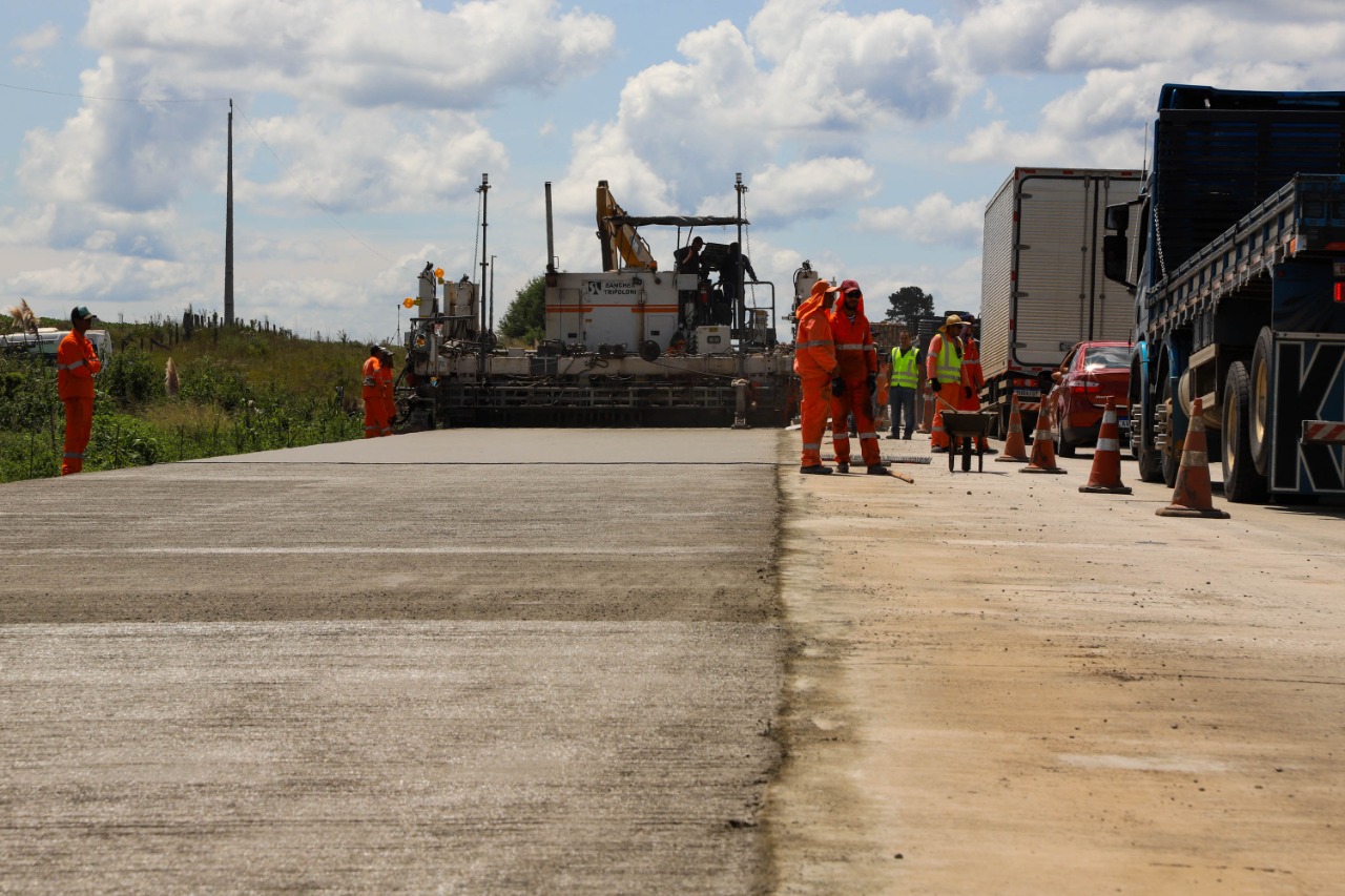 Obras na PR-364 e na PRC-280 farão a diferença na economia do Paraná, diz governador